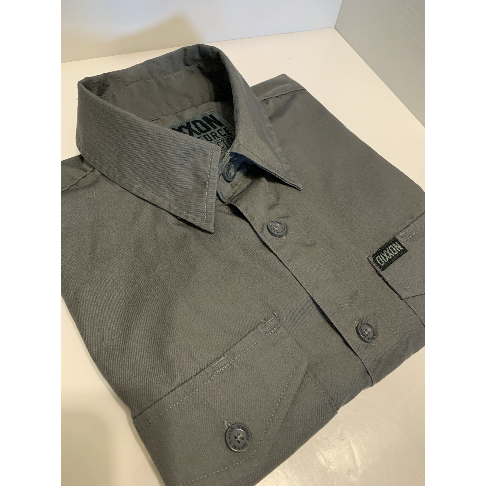 Dixxon Workforce Form And Function Men's M Short Sleeve Button Up Shirt Gray